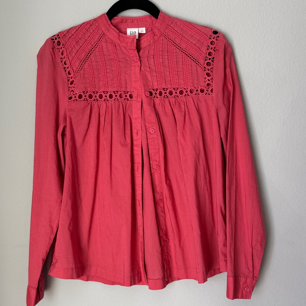 GAP Women's Coral Lace Accent Blouse